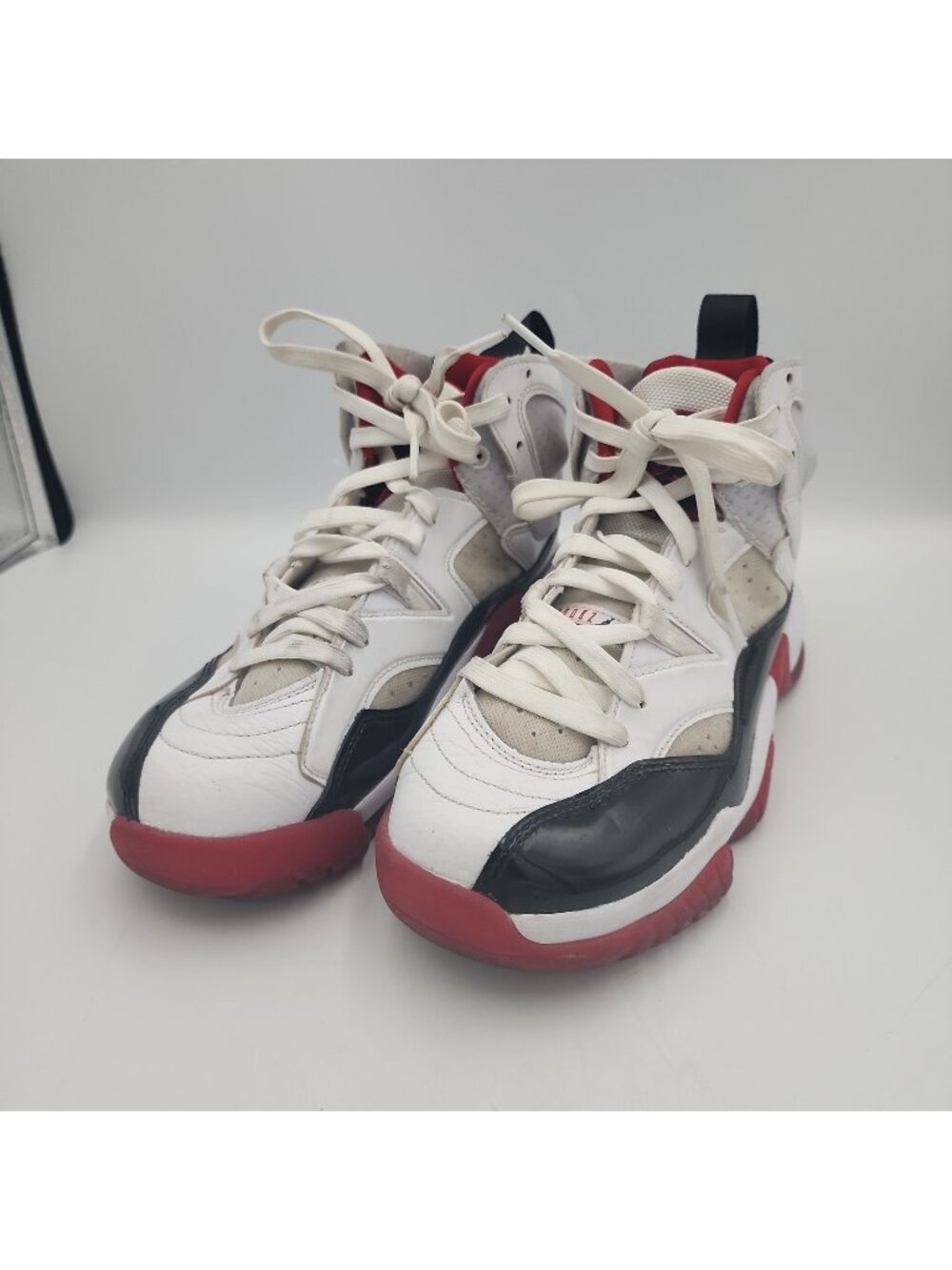 Nike Air Jordan Jumpman Two Trey Shoes White Black Red Boys Men's 6Y DQ8431-106